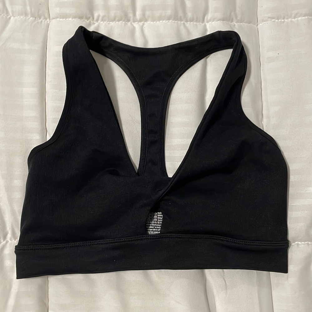 VS Sport black twist sports bra